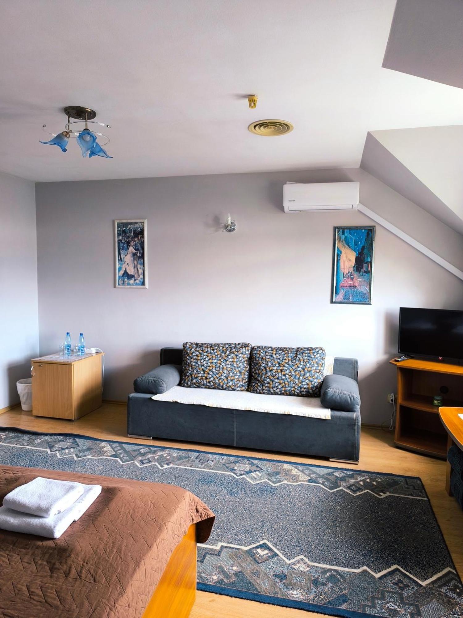 Hotel Delfin Mukacheve Phòng bức ảnh