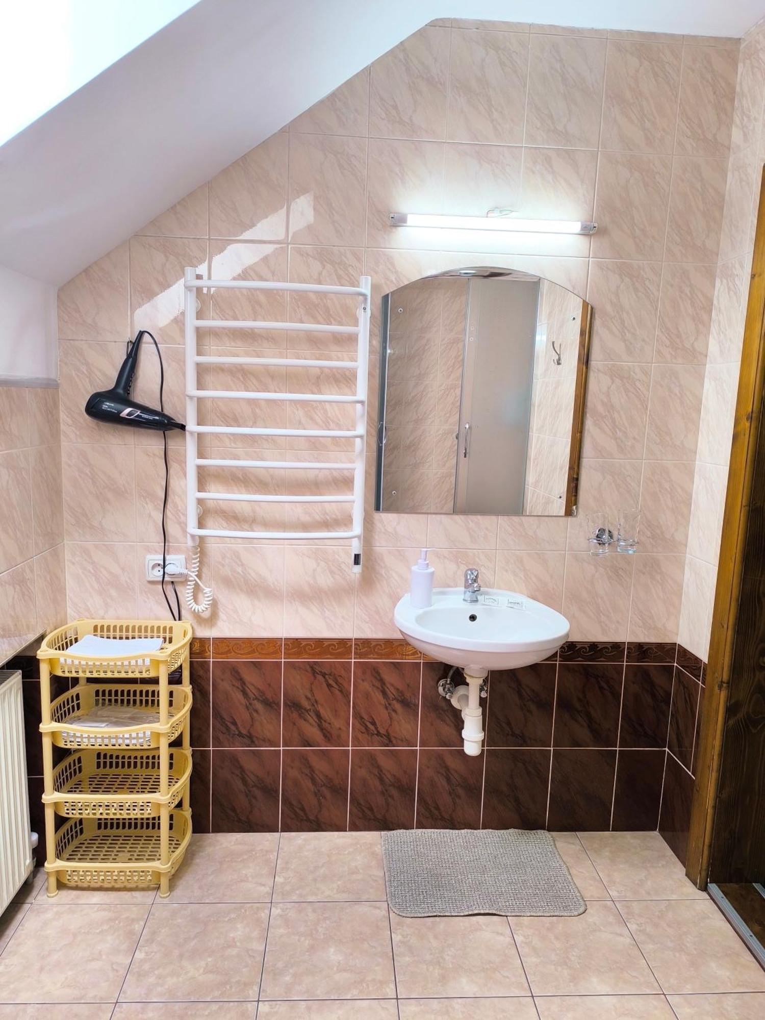 Hotel Delfin Mukacheve Phòng bức ảnh
